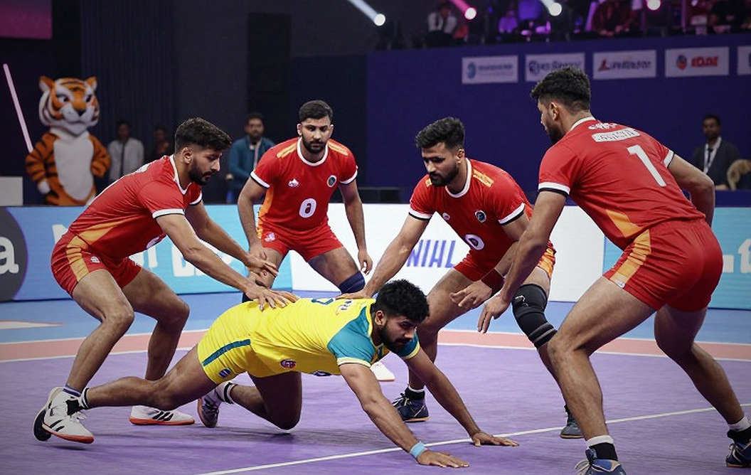 ৪৮-২৫ এর ওপাশে: ভারতের সেমিফাইনাল নিশ্চিত, কিন্তু বোনাস লাইনে ফাঁস ধরল বাংলাদেশ